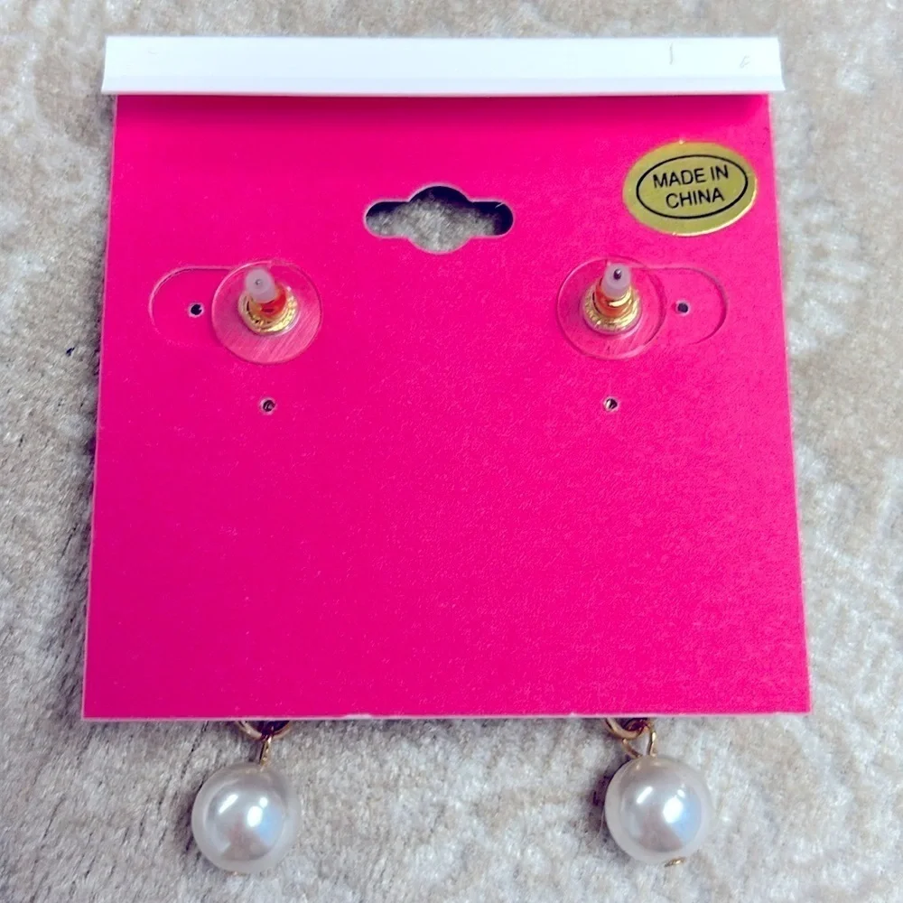 Brand New Isaac Mizrahi Large Rhinestone Gold Tone Round Faux Pearl Drop Earring
